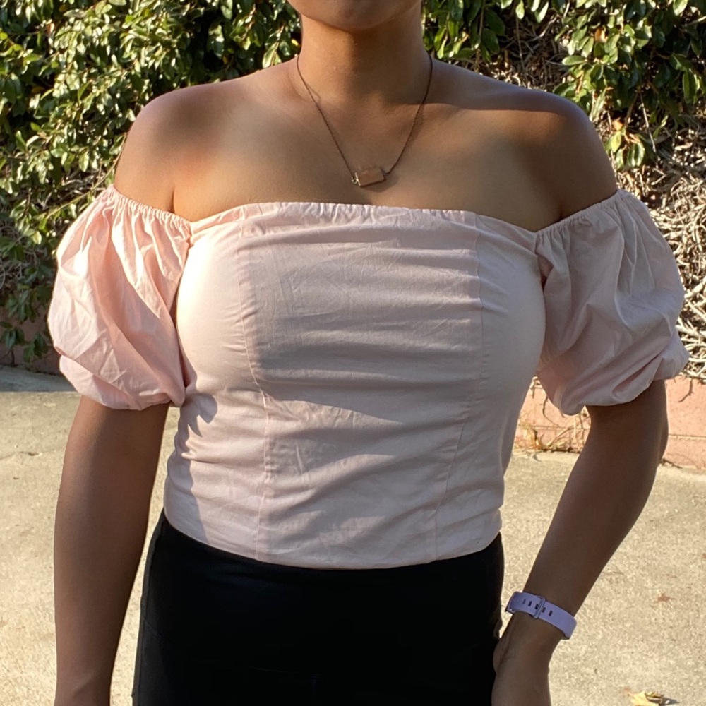 NWOT Good American off shoulder top